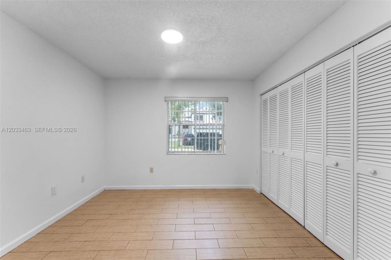 15640 SW 98th St, Miami, FL 33196 Photo