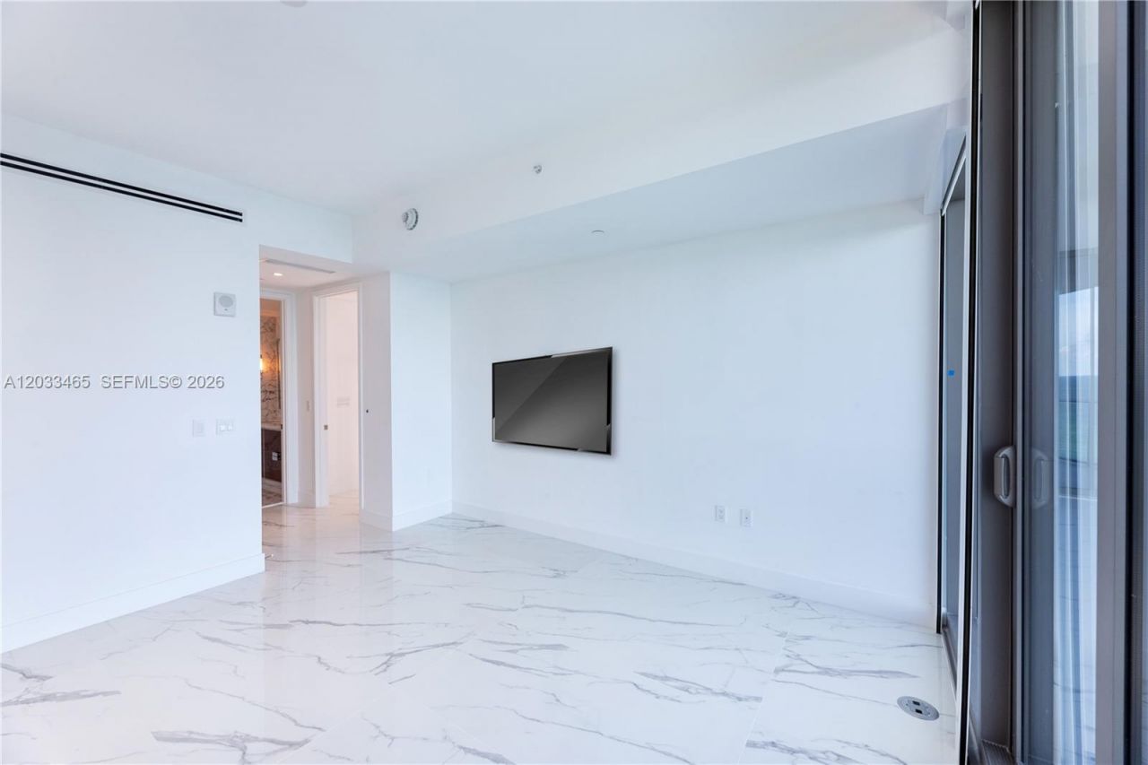 15701 E Collins , Unit 1403, Sunny Isles Beach, FL 33160 Photo