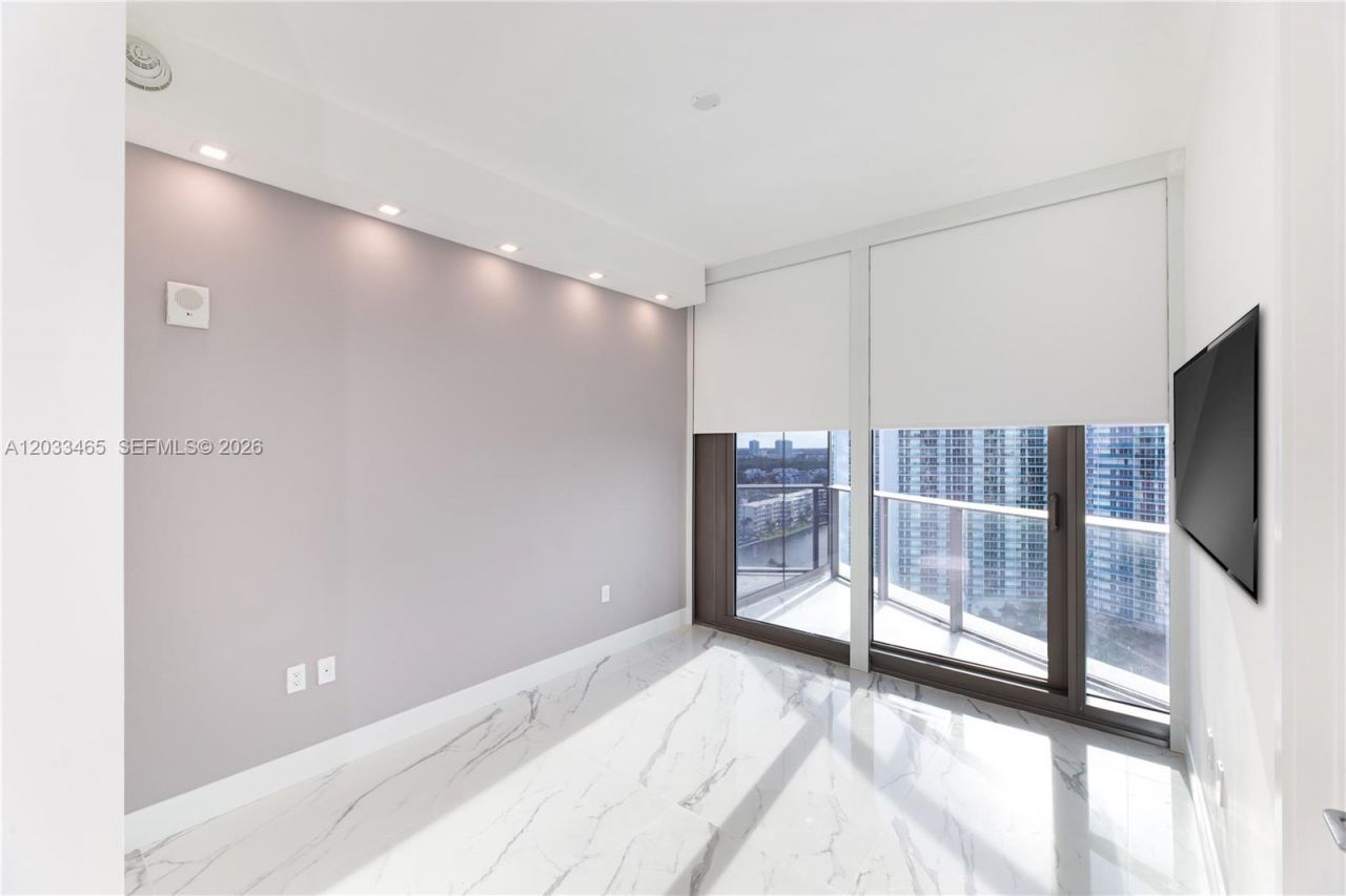 15701 E Collins , Unit 1403, Sunny Isles Beach, FL 33160 Photo