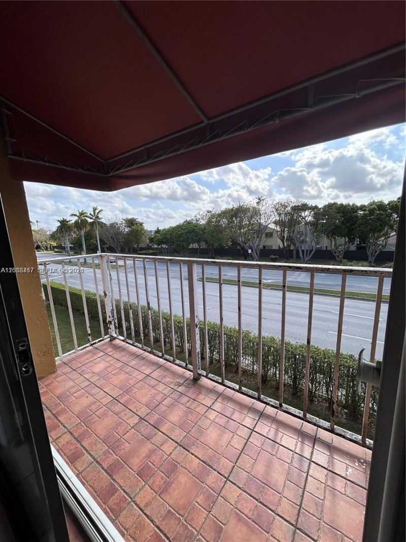 15630 SW 80th St , Unit I-305, Miami, FL 33193 Photo