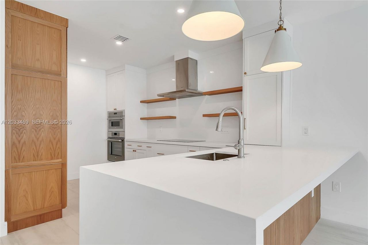 3384 Day Ave , Unit 3384, Miami, FL 33133 Photo