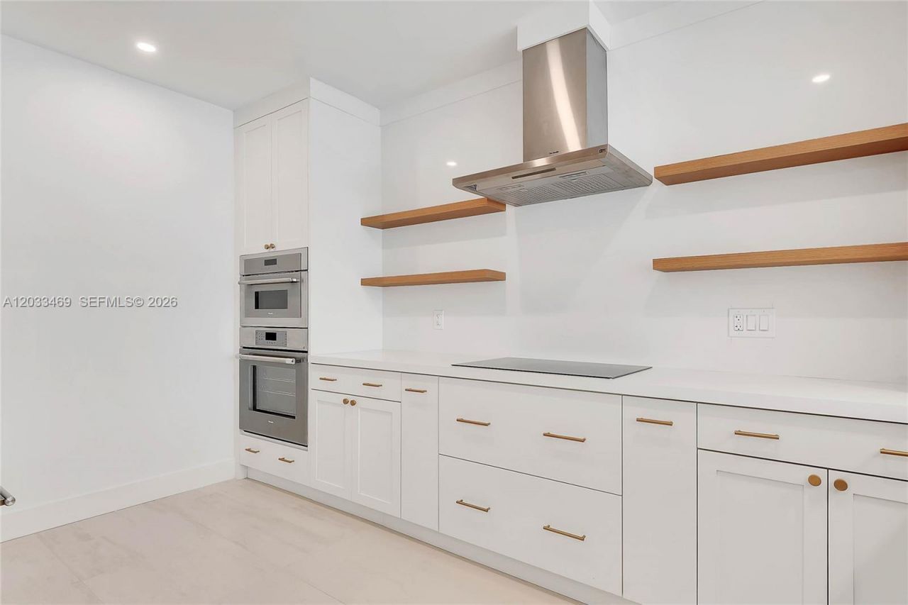 3384 Day Ave , Unit 3384, Miami, FL 33133 Photo