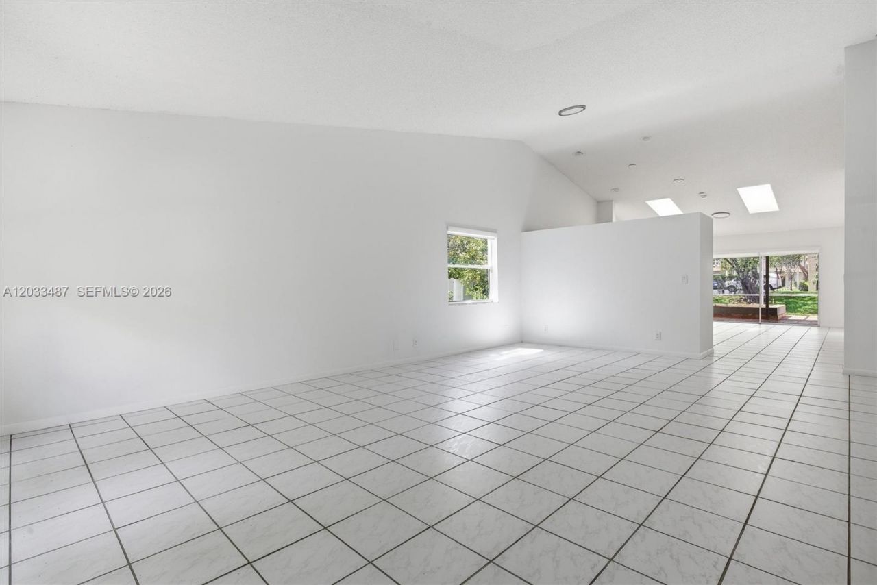 10633 NW 32nd Ct , Coral Springs, FL 33065 Photo