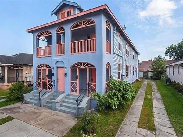 8629 NELSON Street , New Orleans, LA 70118