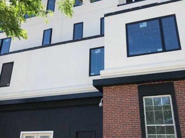 979 Main St, Unit 4, Walpole, MA 02081