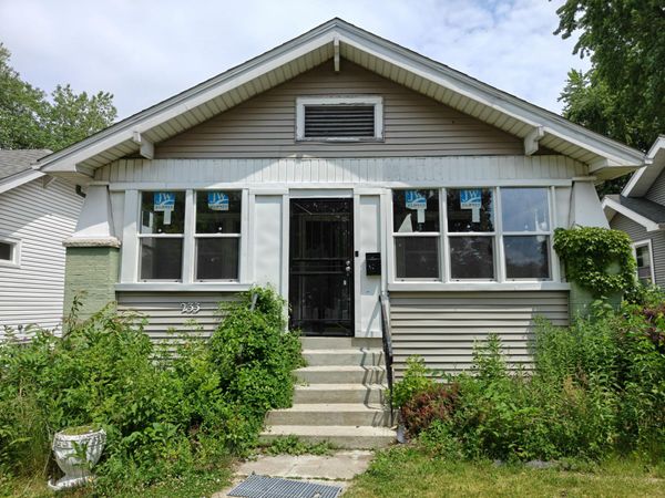 233 Oakwood Street , Hammond, IN 46324