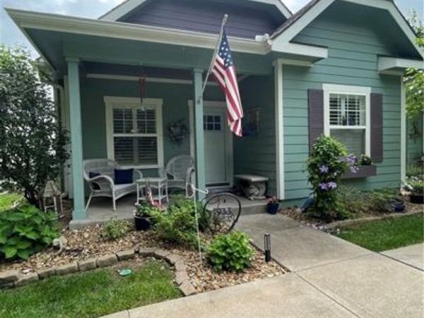 933 Redbuck Circle, Lee's Summit, MO 64081