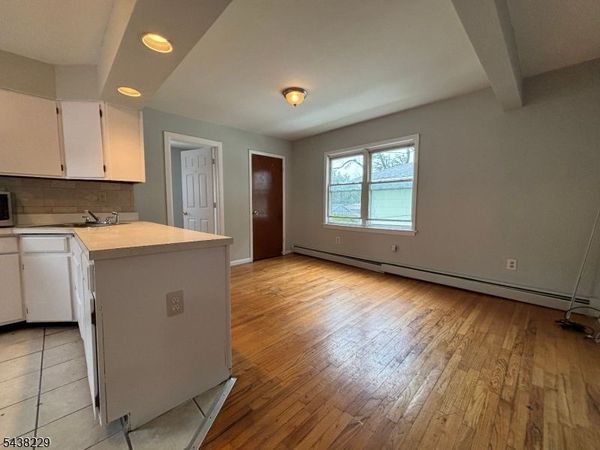 226 Gordon St, Unit 2, Roselle, NJ 07203
