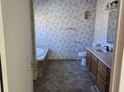 406 W Crowell Field Road, Round Mountain, NV 89045 Photo