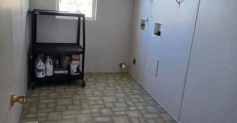 406 W Crowell Field Road, Round Mountain, NV 89045 Photo