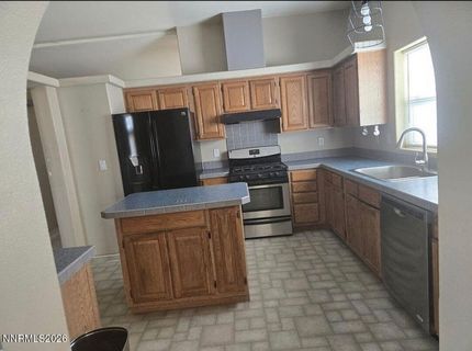 406 W Crowell Field Road, Round Mountain, NV 89045 Photo