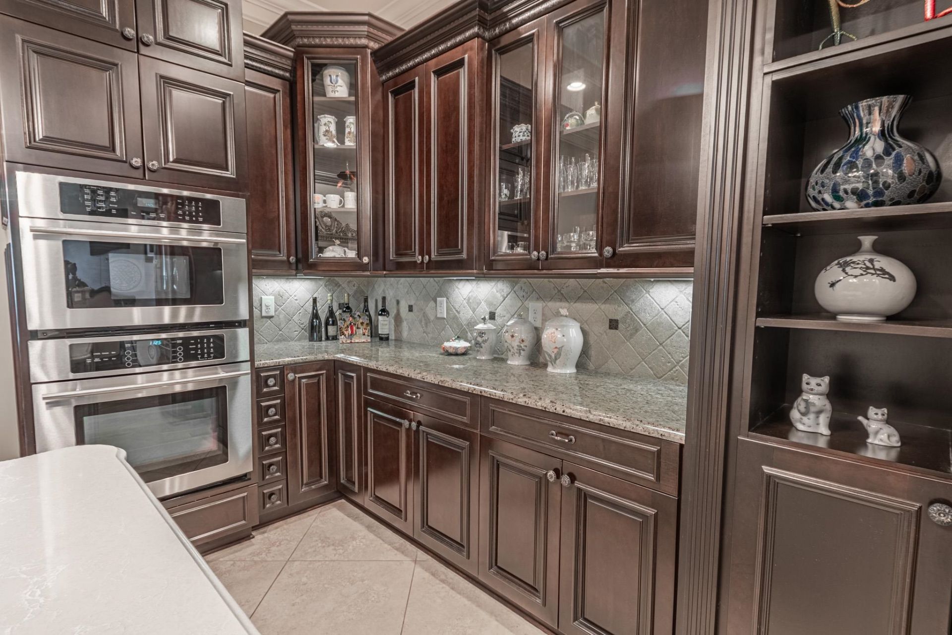 1011 Bluffview Dr. Photo 18