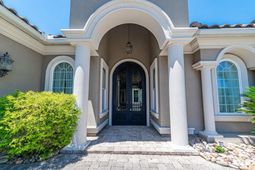 1011 Bluffview Dr. photo 4