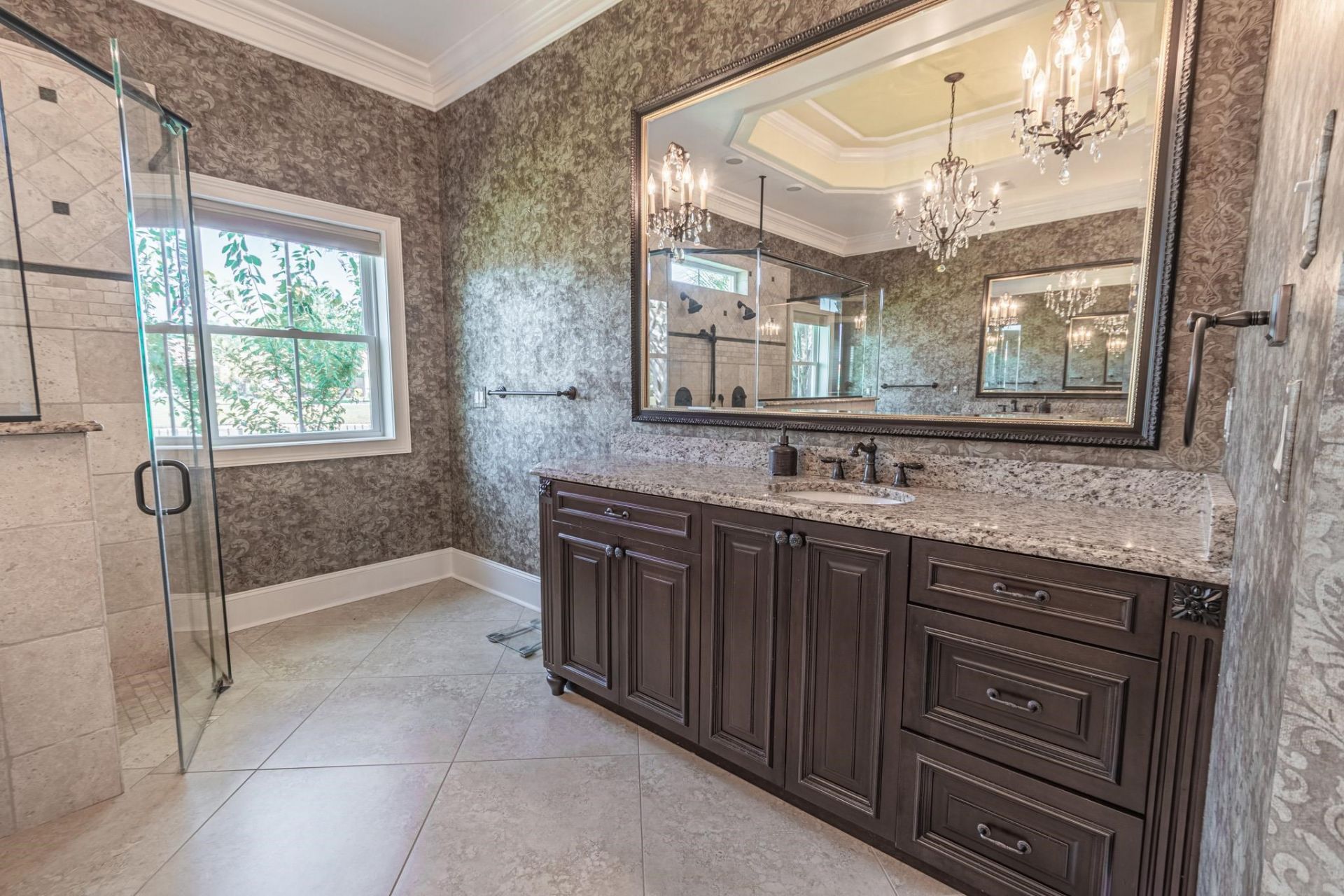 1011 Bluffview Dr. Photo 30