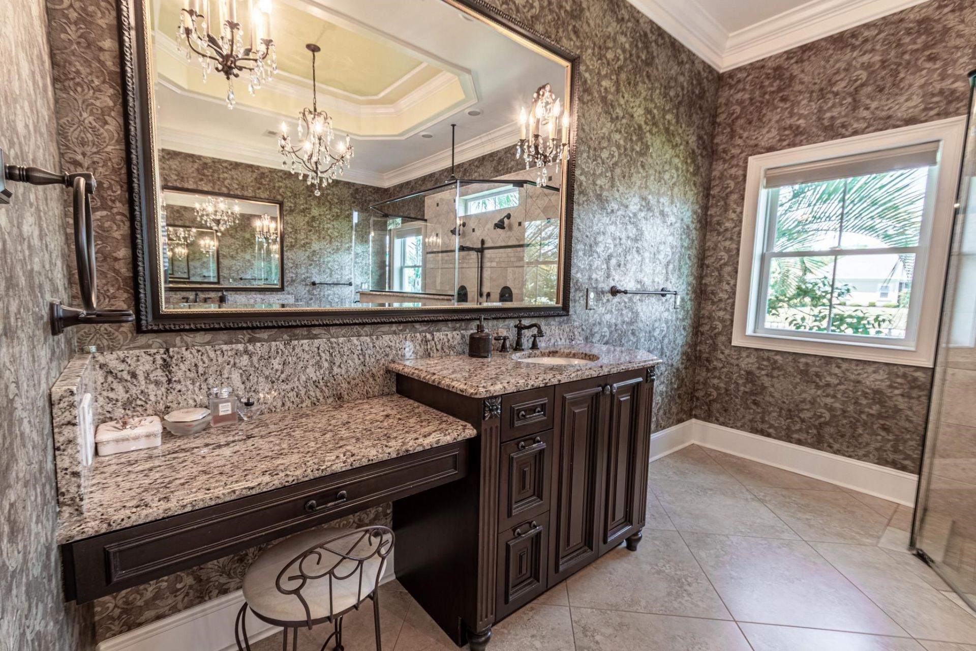 1011 Bluffview Dr. Photo 31