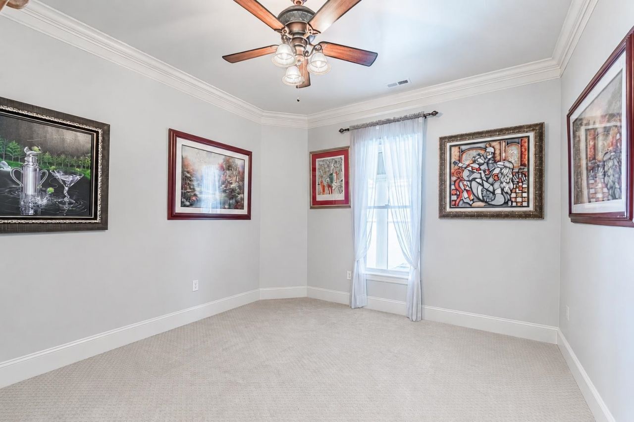 1011 Bluffview Dr. Photo 34