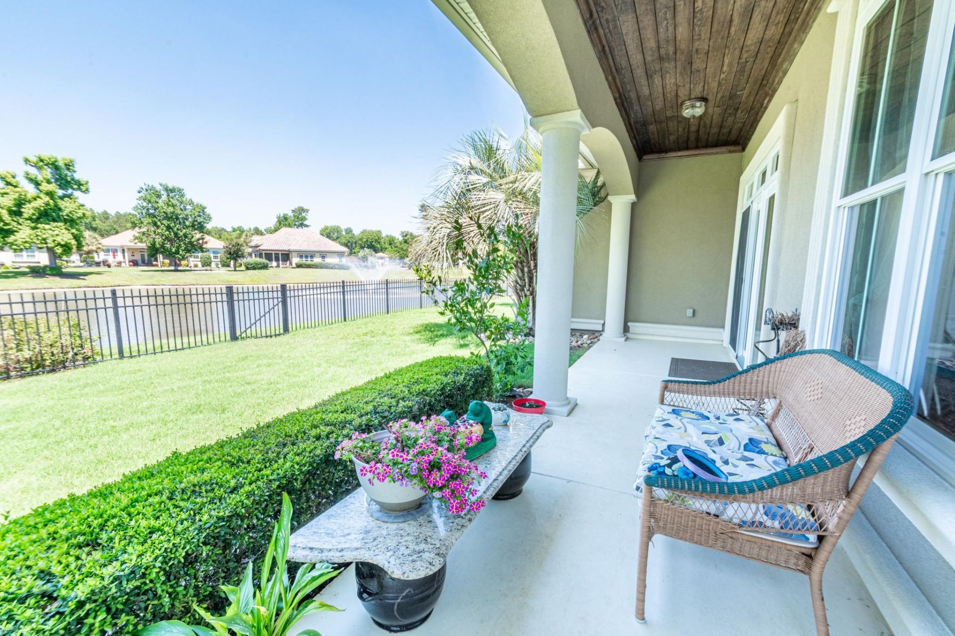 1011 Bluffview Dr. Photo 44
