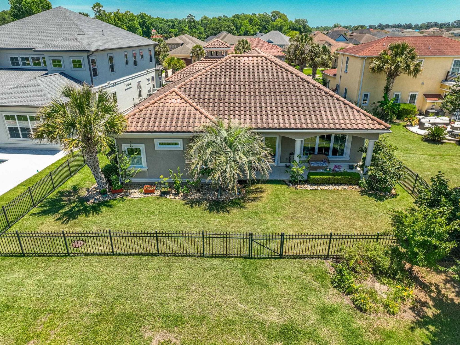 1011 Bluffview Dr. Photo 45