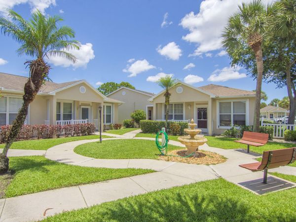567 NW San Remo Circle, Port St. Lucie, FL 34986