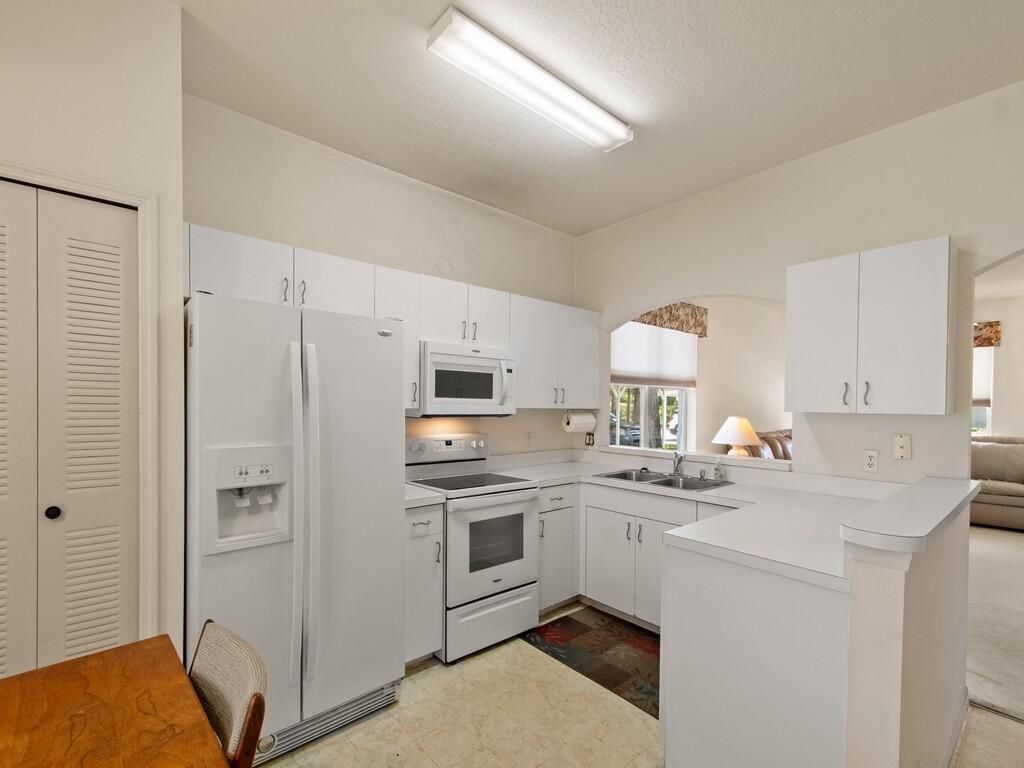 567 NW San Remo Circle, Port Saint Lucie, FL 34986 Photo