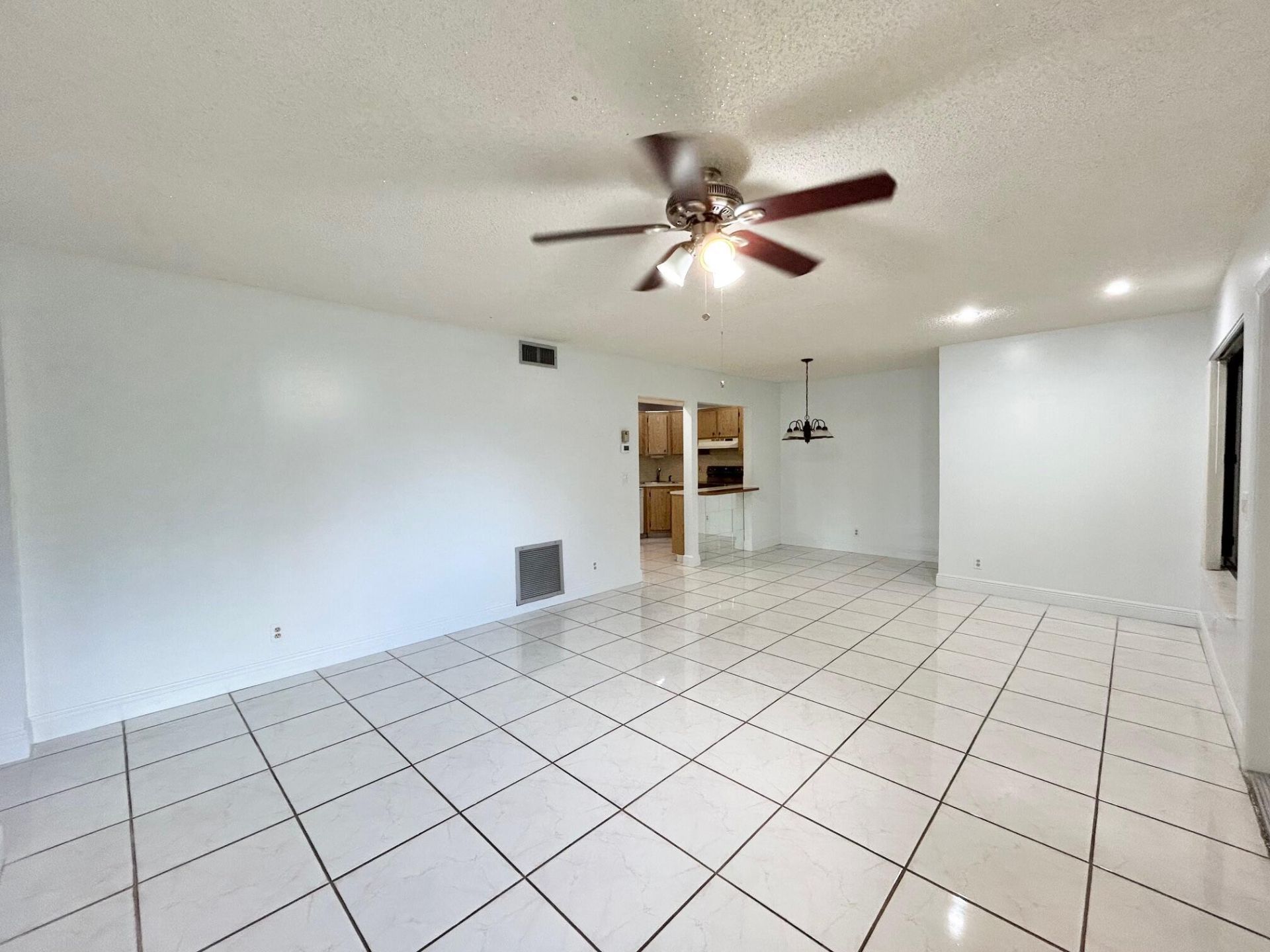 433 Pine Glen Lane, Unit C2, Greenacres, FL 33463 Photo