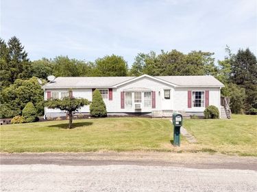 1387 Tope Road, New Cumberland, WV 26047