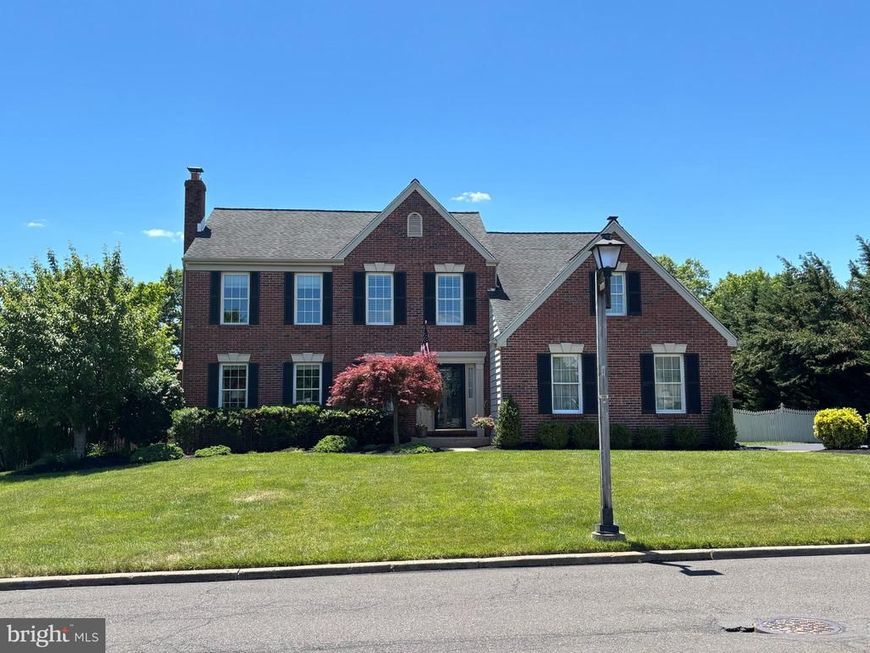 11 Gunning Lane, Langhorne, PA 19047 Main Photo