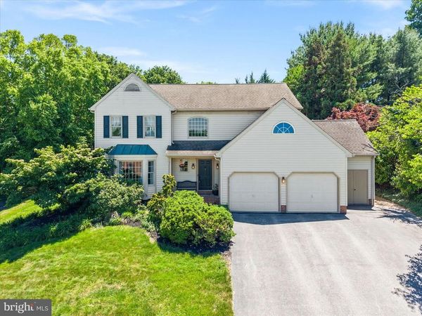 660 WOODSIDE ROAD, YORK, PA 17406