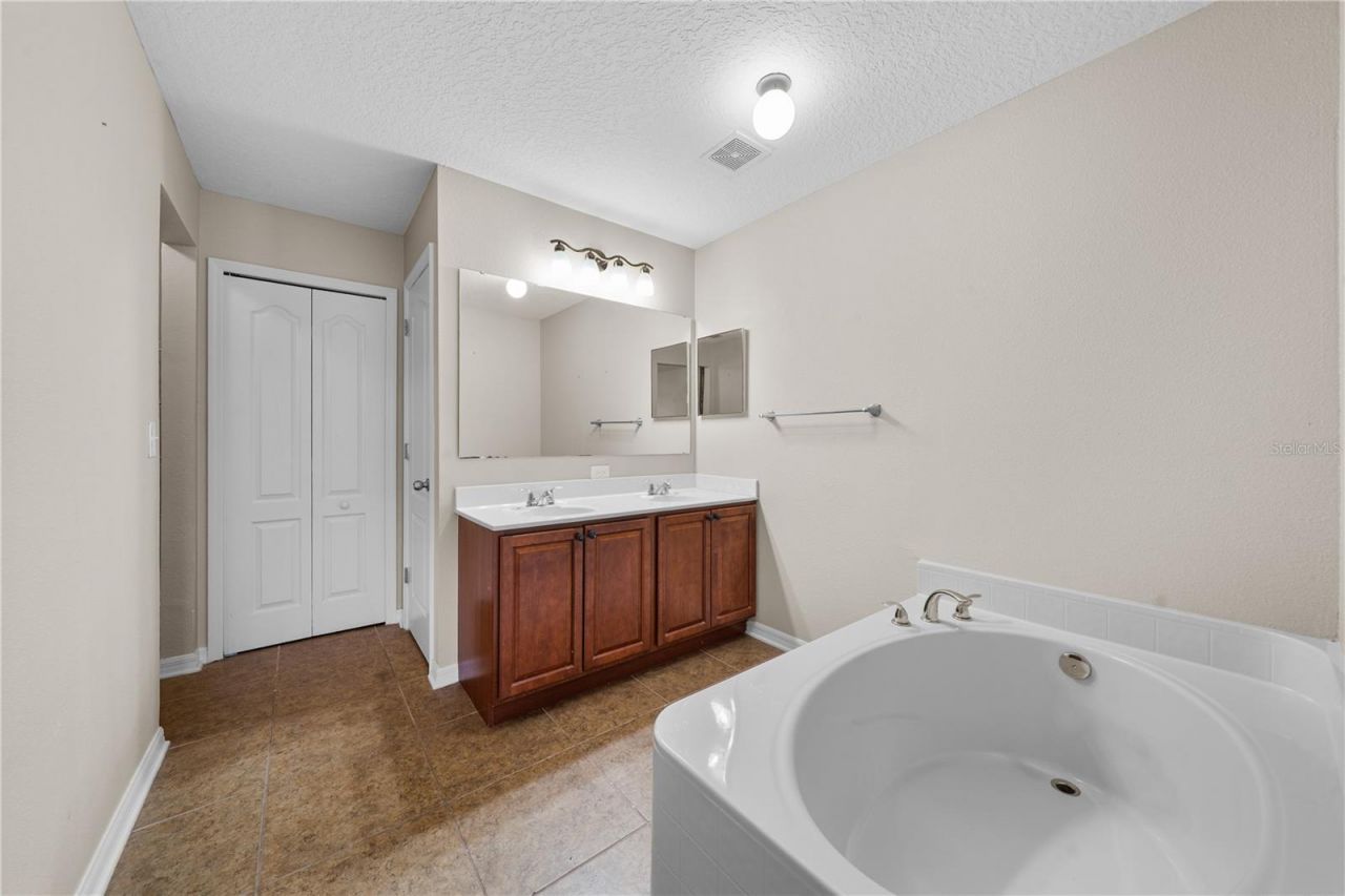 14308 NW 161st Avenue , Alachua, FL 32615 Photo