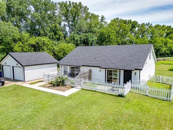 3615-3617 Brush Creek Drive, Lawrence, KS 66047