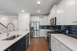 184 Whaler Avenue photo 4