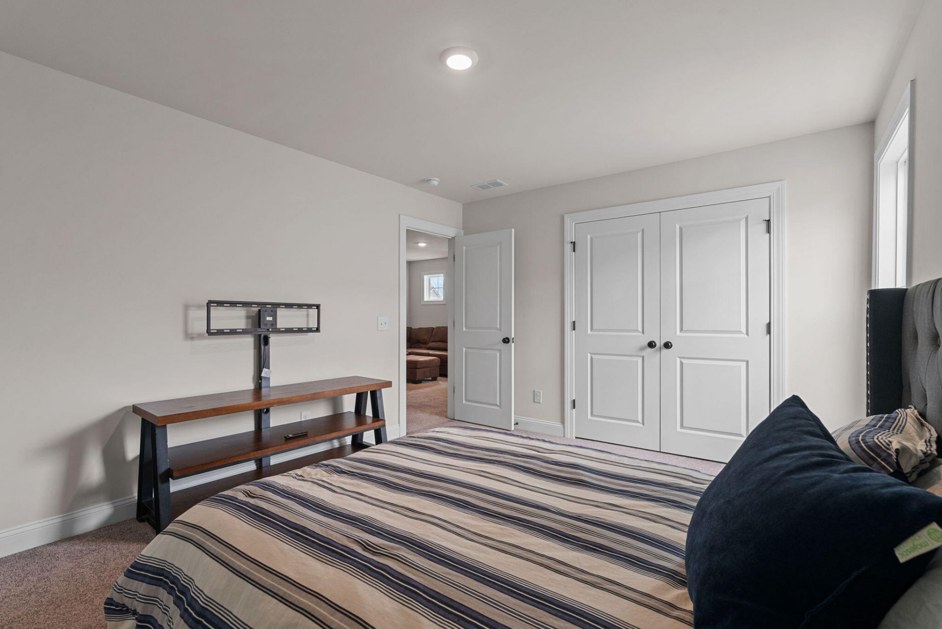 184 Whaler Avenue Photo 35
