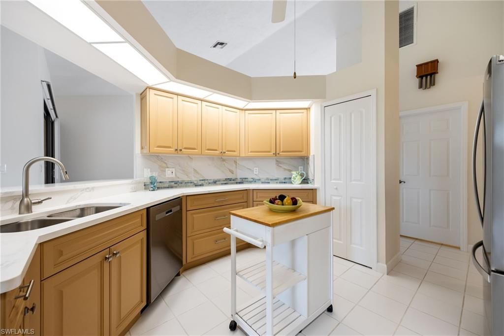 15484 Admiralty Cir, Unit 2, North Fort Myers, FL 33917 Photo