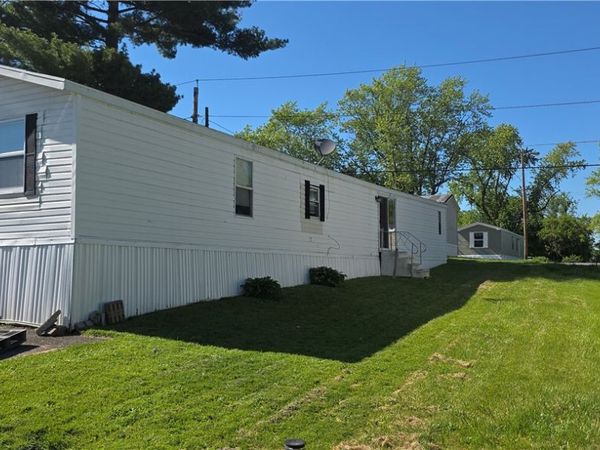 52 Tidd Avenue , Farmington, NY 14425