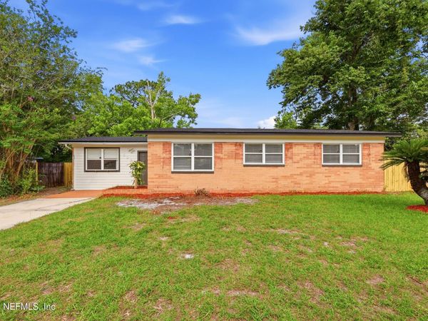 5020 BILKEN Drive E, Jacksonville, FL 32210