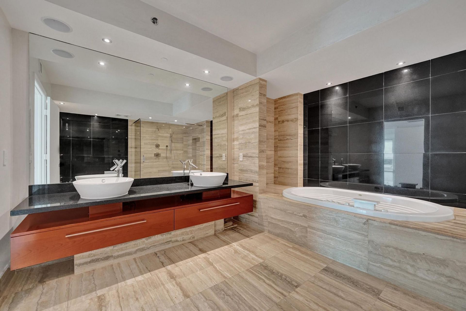 101 S Fort Lauderdale Beach Boulevard, Unit 806, Fort Lauderdale, FL 33316 Photo