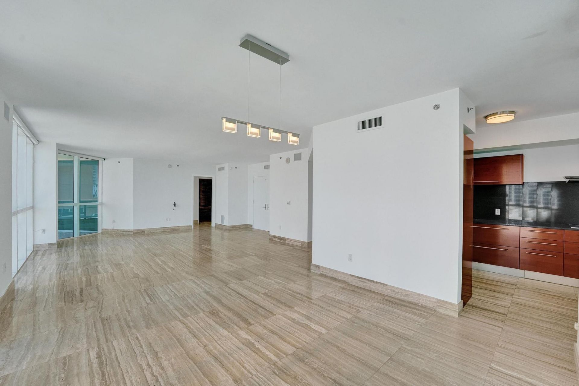 101 S Fort Lauderdale Beach Boulevard, Unit 806, Fort Lauderdale, FL 33316 Photo