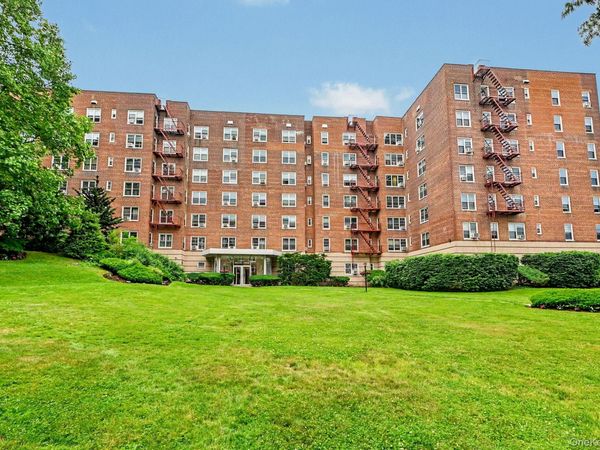 1304 Midland Avenue, Unit C48, Yonkers, NY 10704