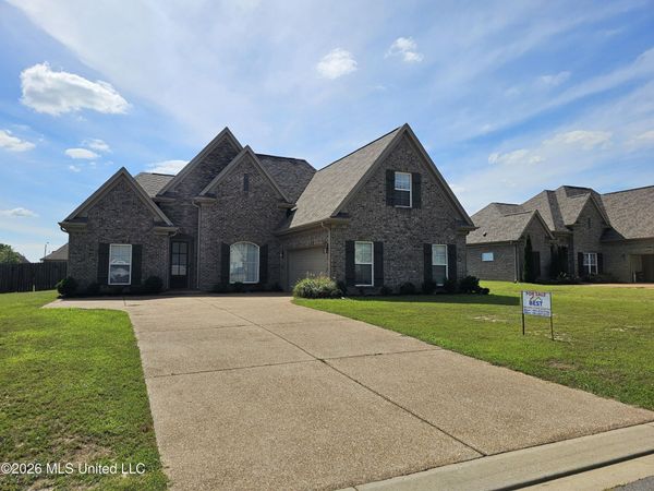 4139 E Vineyard Drive, Southaven, MS 38672