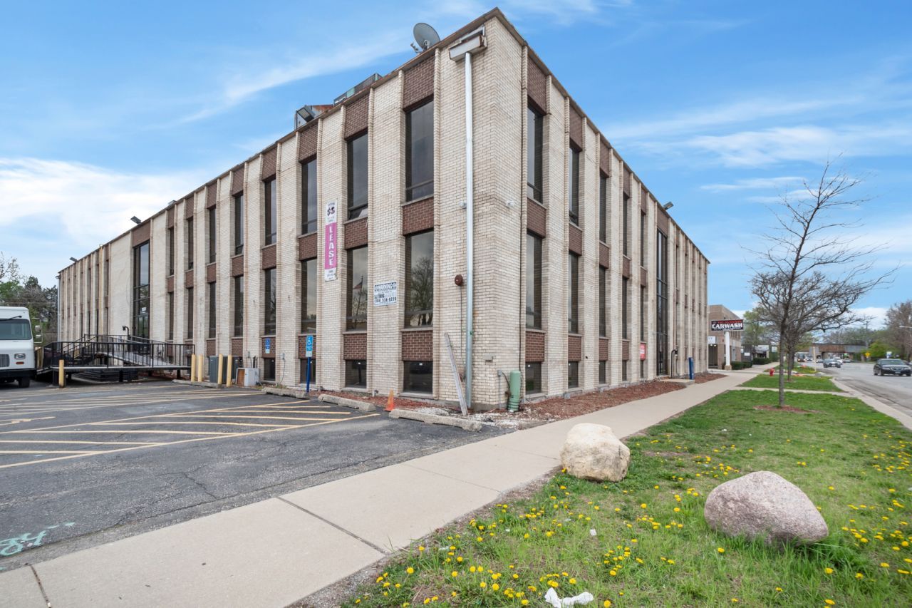 10001 W Roosevelt Road, Westchester, IL 60154