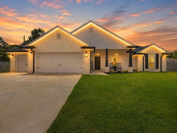 3132 Lynn Drive, Navarre, FL 32566