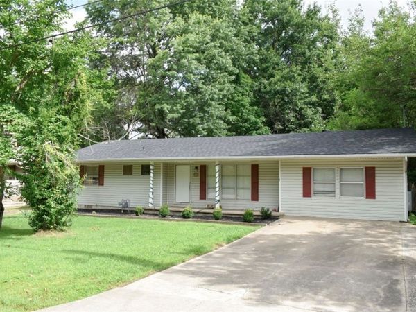 1818-1837 W Ora Drive , Fayetteville, AR 72701