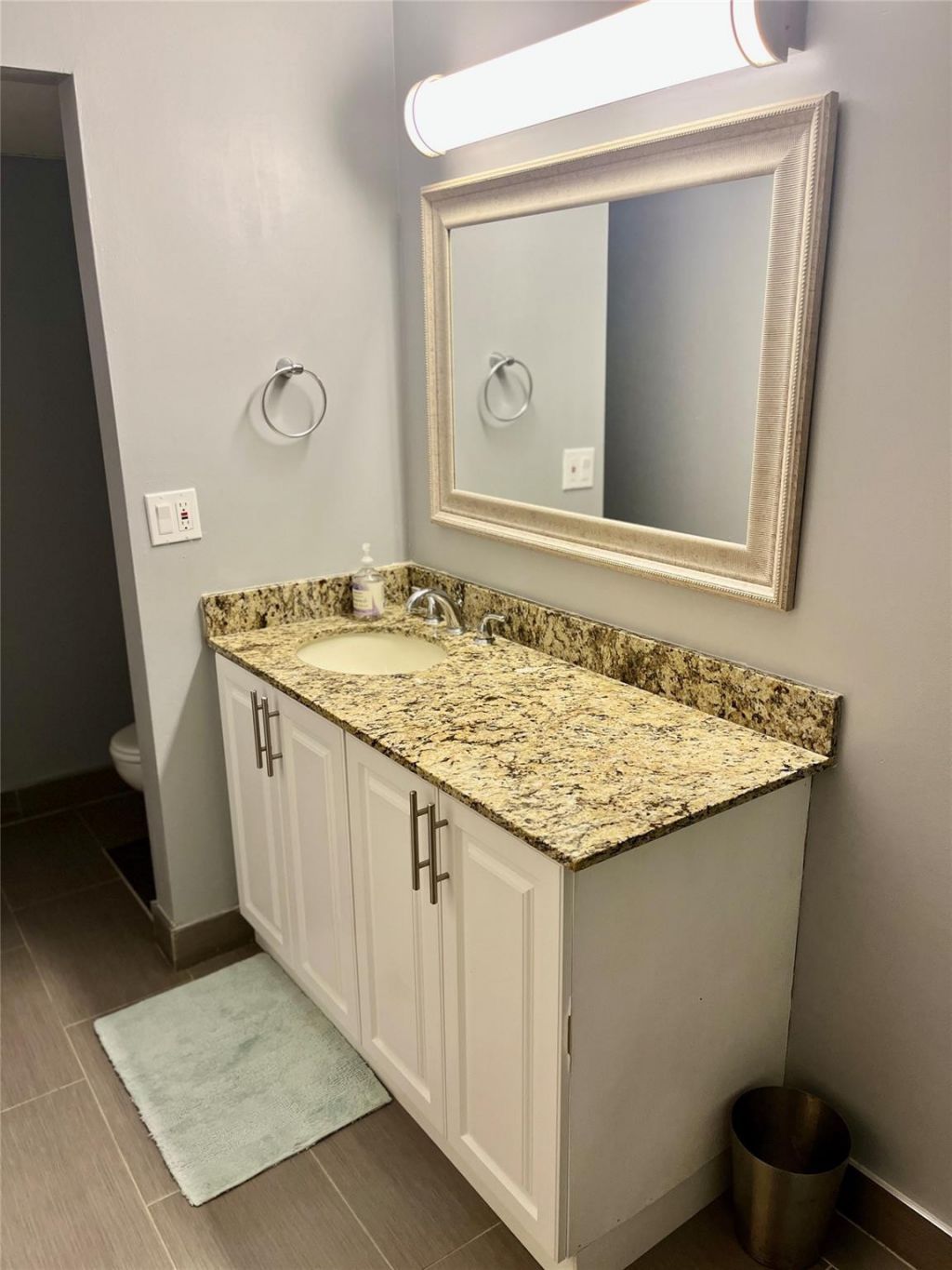 629 Executive Center Drive, Unit J204, West Palm Beach, FL 33401 Photo