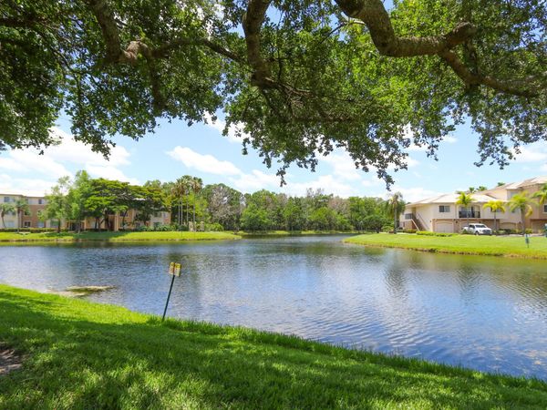 500 N Crestwood Ct Court N, Unit 502, Royal Palm Beach, FL 33411