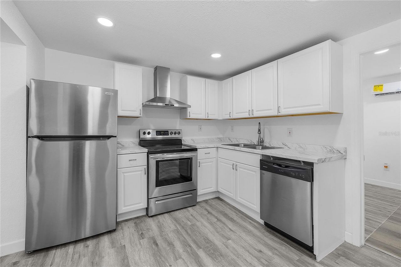 57 Cabana Avenue, North Fort Myers, FL 33903 Photo