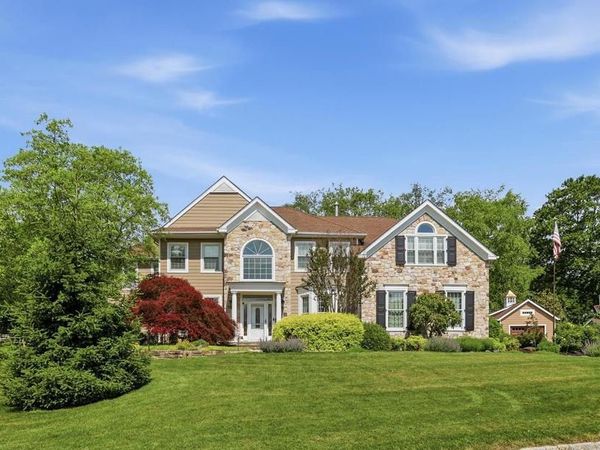 302 JEFFERSON DRIVE, MALVERN, PA 19355
