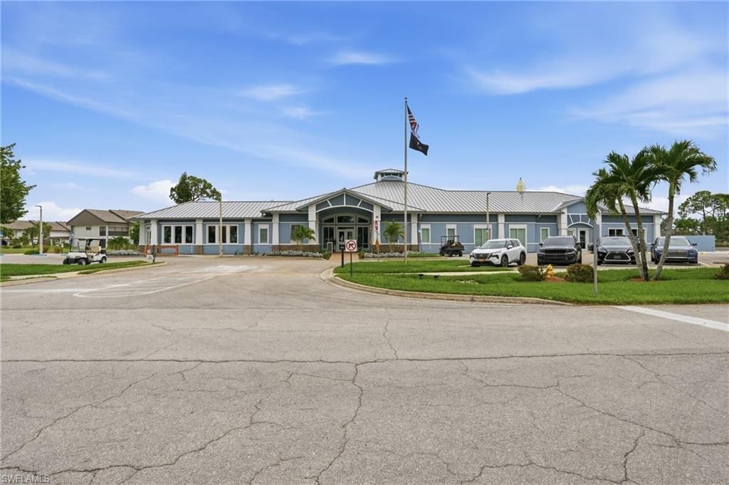 5625 Trailwinds Dr , Unit 411, Fort Myers, FL 33907 Photo