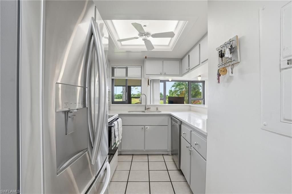 5625 Trailwinds Dr , Unit 411, Fort Myers, FL 33907 Photo