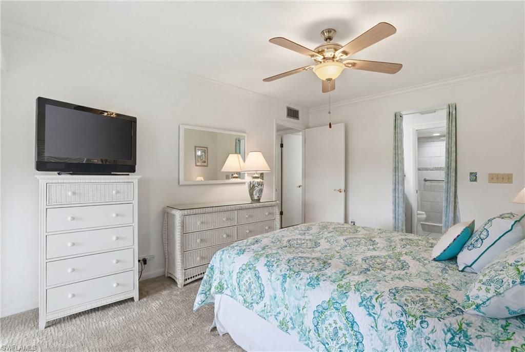5625 Trailwinds Dr , Unit 411, Fort Myers, FL 33907 Photo