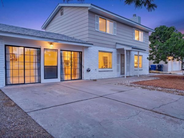 5901 Hayes Drive NW, Albuquerque, NM 87120